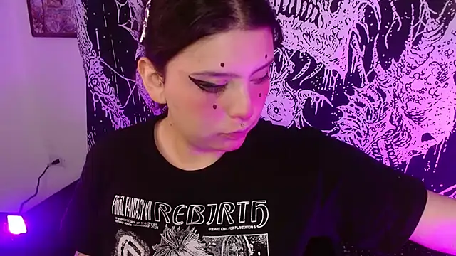 mikaskullcs online show from February 24, 8:07 pm