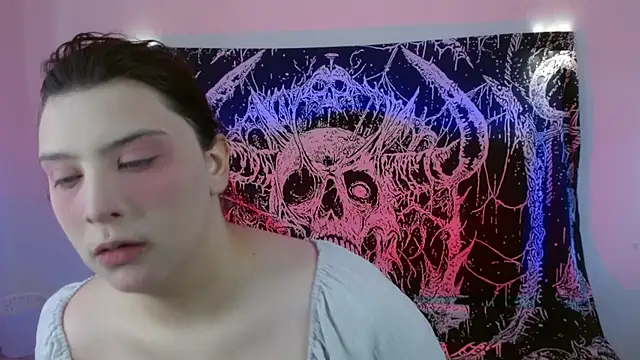 Snapshot of mikaskullcs chatting on May 25, 10:16 pm mikaskullcs online show from May 25, 10:16 pm