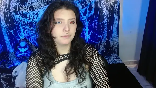 mikaskullcs online show from July 31, 5:40 am