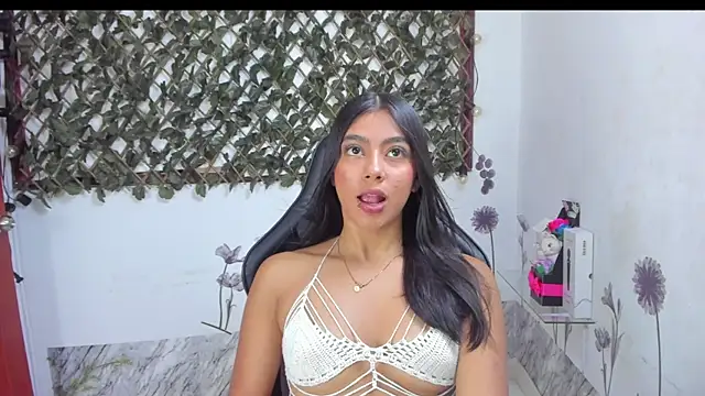 Sarahbrowm  online show from November 23, 7:24 pm