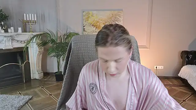 Snapshot of Jes_Solar chatting on June 30, 10:44 pm Jes Solar online show from June 30, 10:44 pm