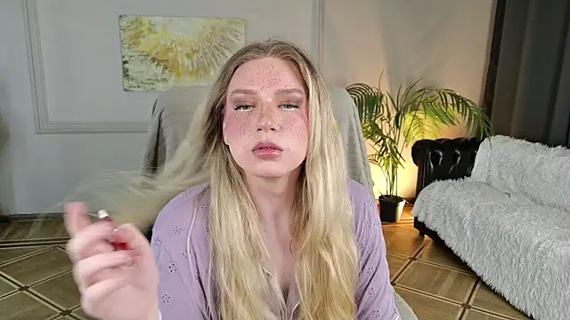 Snapshot of Jes_Solar chatting on July 5, 9:00 pm Jes Solar online show from July 5, 9:00 pm