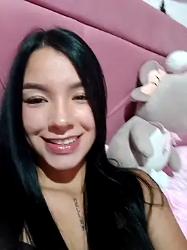 Snapshot of adrianagilton chatting on October 5, 9:24 pm adrianagilton online show from October 5, 9:24 pm