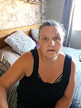 MissQueenBeex online show from September 16, 4:41 pm