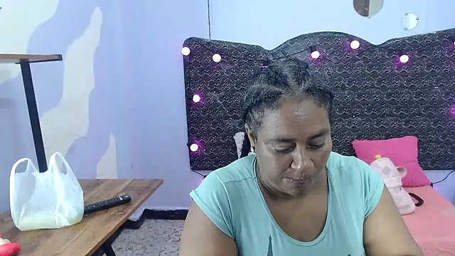 Snapshot of Sharon-stager chatting on September 16, 1:23 pm Sharon-stager online show from September 16, 1:23 pm