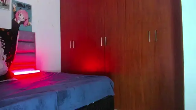 Snapshot of KARINNA__RAVEN chatting on November 8, 1:28 am KARINNA RAVEN online show from November 8, 1:28 am