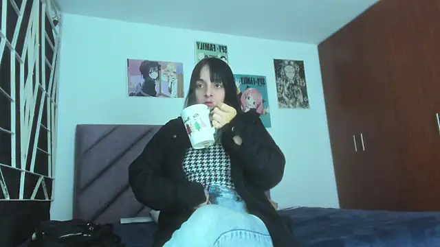 Snapshot of KARINNA__RAVEN chatting on December 5, 1:14 am KARINNA RAVEN online show from December 5, 1:14 am