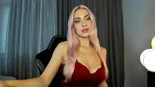 Snapshot of _Miss_Valentina_ chatting on October 28, 11:03 am Miss Valentina online show from October 28, 11:03 am