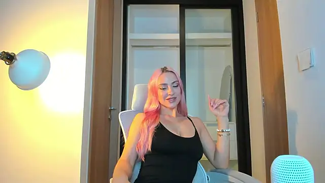 Snapshot of _Miss_Valentina_ chatting on November 28, 1:47 pm Miss Valentina online show from November 28, 1:47 pm