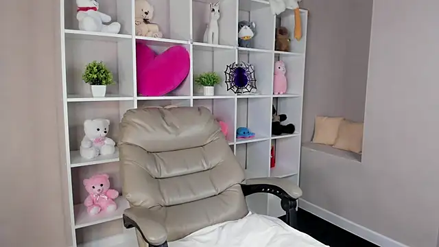 Snapshot of Joann_Shermann chatting on November 8, 1:17 am Joann Shermann online show from November 8, 1:17 am