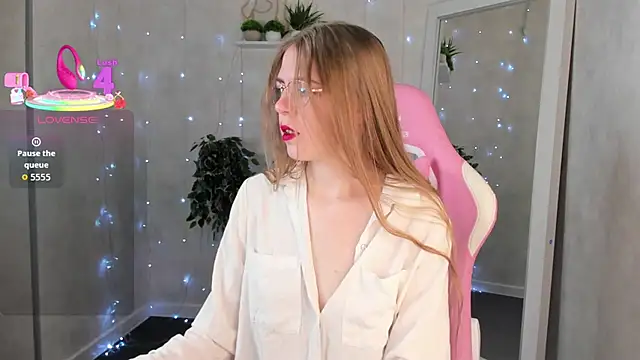 Snapshot of Joann_Shermann chatting on November 30, 1:09 am Joann Shermann online show from November 30, 1:09 am