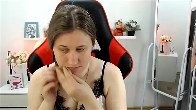 Lucky Lana online show from June 23, 2:53 am