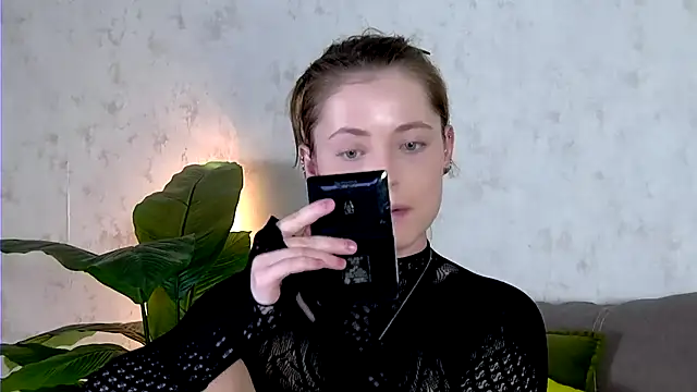 Snapshot of AshleyD_ chatting on November 6, 2:07 pm AshleyD online show from November 6, 2:07 pm