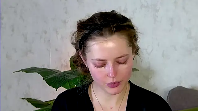 Snapshot of AshleyD_ chatting on December 5, 1:31 pm AshleyD online show from December 5, 1:31 pm