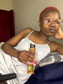 YummyMelanin117 online show from September 26, 10:25 pm