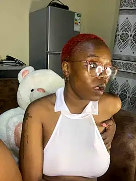 YummyMelanin117 online show from October 4, 8:51 pm