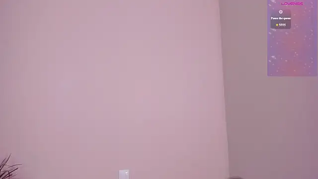 emmelieflorence online show from January 6, 5:44 am