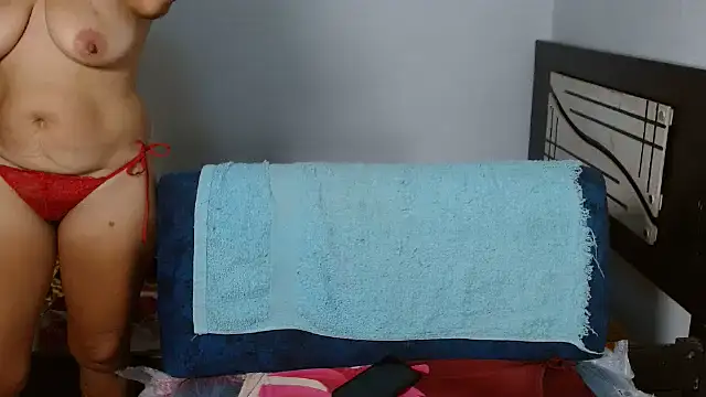 Allyson Mature online show from February 22, 8:40 pm