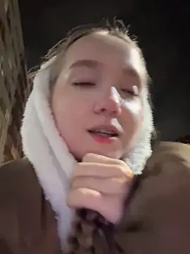 Snapshot of bambi_lu chatting on October 28, 5:04 pm bambi lu online show from October 28, 5:04 pm