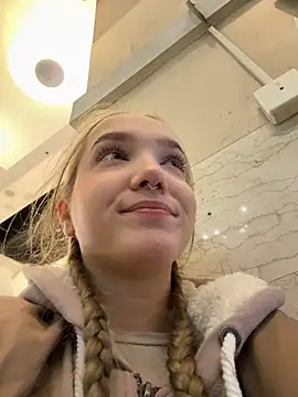 Snapshot of bambi_lu chatting on November 8, 6:07 pm bambi lu online show from November 8, 6:07 pm