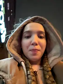 Snapshot of bambi_lu chatting on December 3, 4:27 pm bambi lu online show from December 3, 4:27 pm