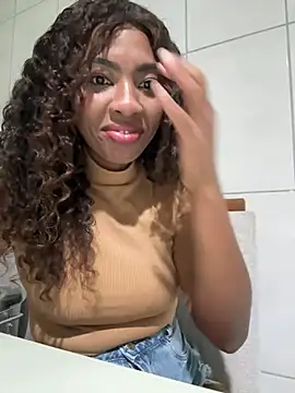 Snapshot of Angel_tammy chatting on July 6, 9:39 pm Angel tammy online show from July 6, 9:39 pm