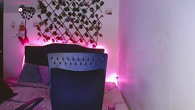 Charlott Nice01 online show from March 8, 2:04 am