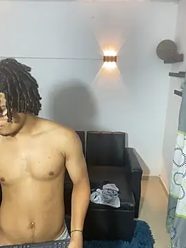 Snapshot of samxx_muscle chatting on April 26, 3:10 pm samxx muscle online show from April 26, 3:10 pm