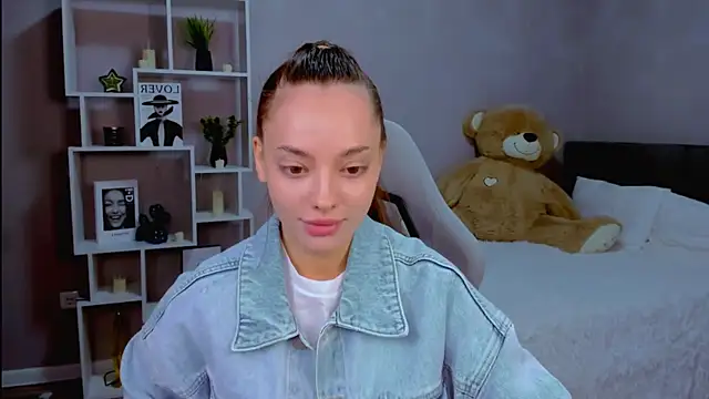MelanieAlves online show from April 26, 2:26 pm