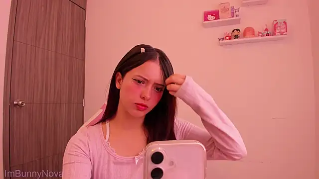 Snapshot of ImBunnyNova chatting on June 25, 2:43 pm ImBunnyNova online show from June 25, 2:43 pm