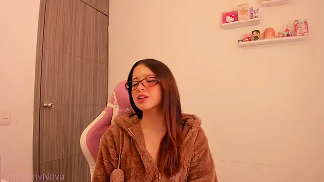 Snapshot of ImBunnyNova chatting on July 8, 3:27 pm ImBunnyNova online show from July 8, 3:27 pm