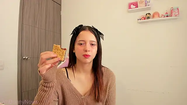 Snapshot of ImBunnyNova chatting on July 9, 2:21 pm ImBunnyNova online show from July 9, 2:21 pm