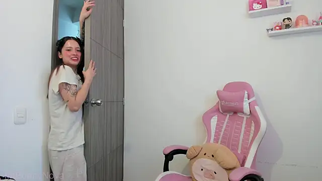 Snapshot of ImBunnyNova chatting on July 13, 2:20 pm ImBunnyNova online show from July 13, 2:20 pm