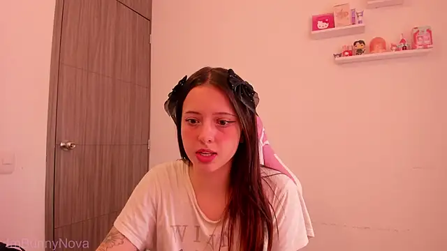 Snapshot of ImBunnyNova chatting on July 14, 3:29 pm ImBunnyNova online show from July 14, 3:29 pm