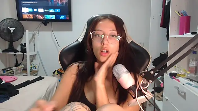 babygirlfree online show from March 17, 2:05 am