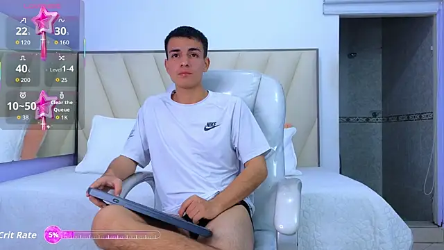 Snapshot of Hotboy21_ chatting on September 28, 3:45 am Hotboy21 online show from September 28, 3:45 am