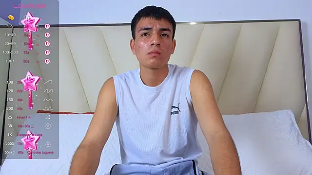 Snapshot of Hotboy21_ chatting on October 31, 3:40 am Hotboy21 online show from October 31, 3:40 am