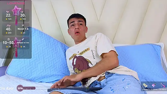 Snapshot of Hotboy21_ chatting on November 18, 3:34 am Hotboy21 online show from November 18, 3:34 am