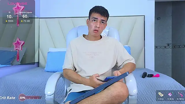 Snapshot of Hotboy21_ chatting on November 21, 3:38 am Hotboy21 online show from November 21, 3:38 am