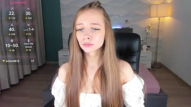 Snapshot of Amy_Waynee chatting on October 15, 11:38 pm Amy Waynee online show from October 15, 11:38 pm