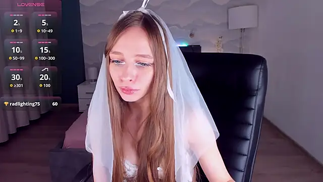 Snapshot of Amy_Waynee chatting on October 30, 10:10 pm Amy Waynee online show from October 30, 10:10 pm