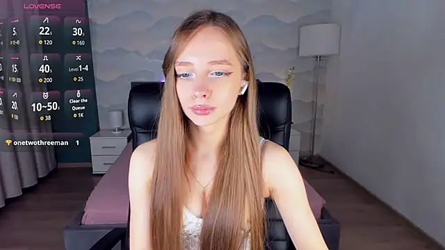 Snapshot of Amy_Waynee chatting on November 8, 6:29 pm Amy Waynee online show from November 8, 6:29 pm