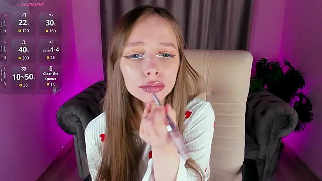 Snapshot of Amy_Waynee chatting on November 18, 6:01 pm Amy Waynee online show from November 18, 6:01 pm