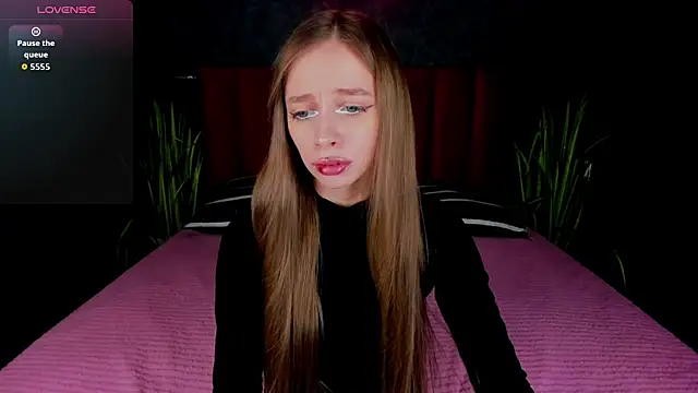 Snapshot of Amy_Waynee chatting on November 23, 4:18 pm Amy Waynee online show from November 23, 4:18 pm