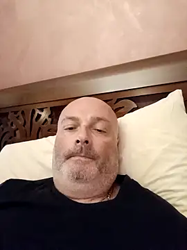 Alexis Bull online show from September 20, 8:04 am