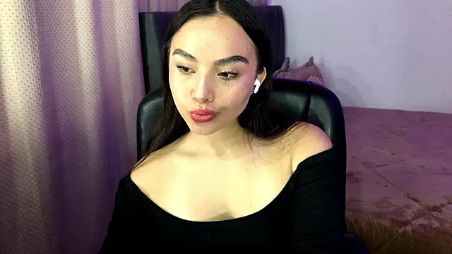 Snapshot of amelia_hall chatting on May 28, 5:32 pm amelia hall online show from May 28, 5:32 pm
