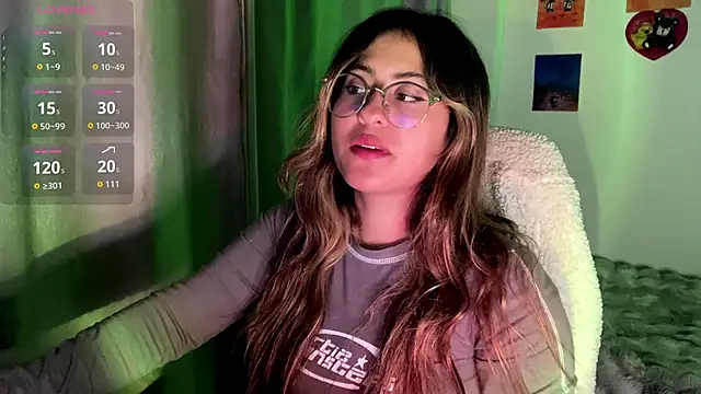 Snapshot of emma__bell_ chatting on September 8, 11:26 pm emma  bell  online show from September 8, 11:26 pm