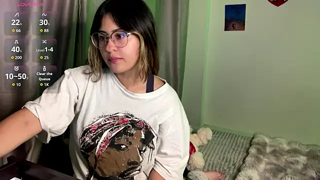 Snapshot of emma__bell_ chatting on September 25, 12:58 am emma  bell  online show from September 25, 12:58 am