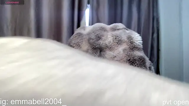 Snapshot of emma__bell_ chatting on December 2, 5:08 pm emma bell online show from December 2, 5:08 pm