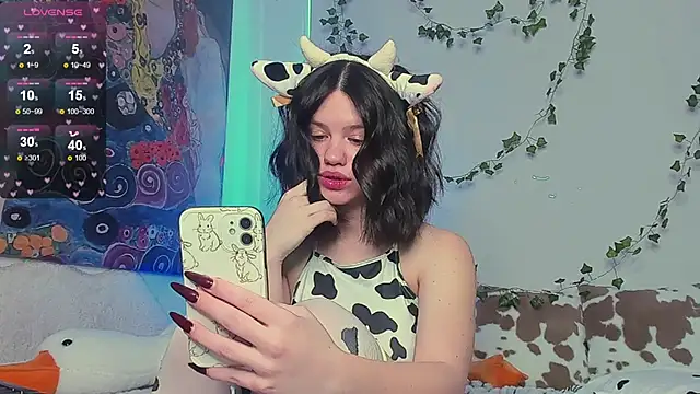 Snapshot of secret_princess chatting on March 19, 7:29 am secret princess online show from March 19, 7:29 am